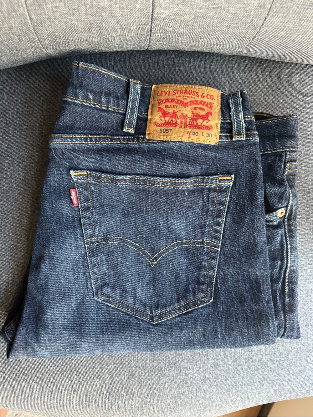 Levi’s 505 Regular Fit Jeans – Men’s 40x30 Dark Wash Denim